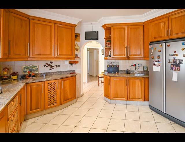4 BEDROOM TOWNHOUSE FOR SALE IN WESTVILLE